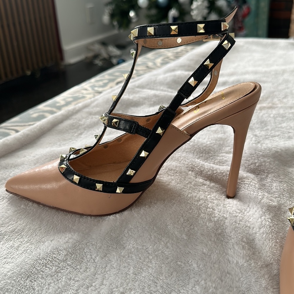 Lulus heels - Picture 2 of 3